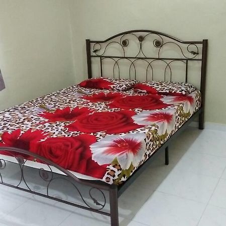 Gemas Homestay Mimie מראה חיצוני תמונה