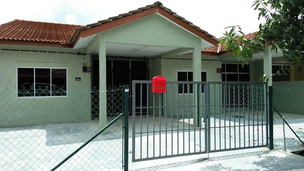 Gemas Homestay Mimie מראה חיצוני תמונה